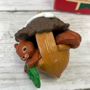 1986 vintage “ ACORN INN” Hallmark Christmas Ornament